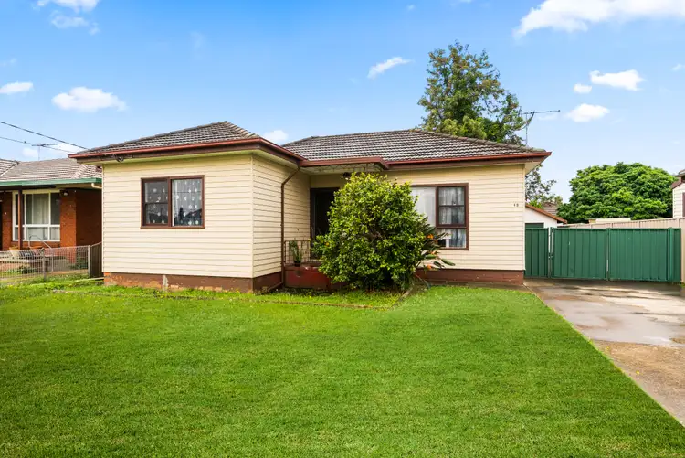 33 Gregory Avenue, Oxley Park NSW 2760
