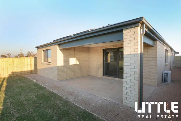 Fifth view of Homely house listing, 19 Willowbank Circuit, Thornhill Park VIC 3335