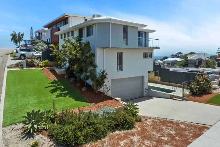 1 Nautilus Place