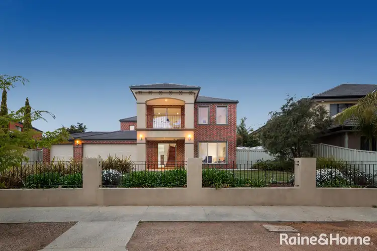 13 Lauriston Quay, Caroline Springs VIC 3023