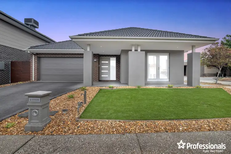 10 Heathcote Retreat, Caroline Springs VIC 3023