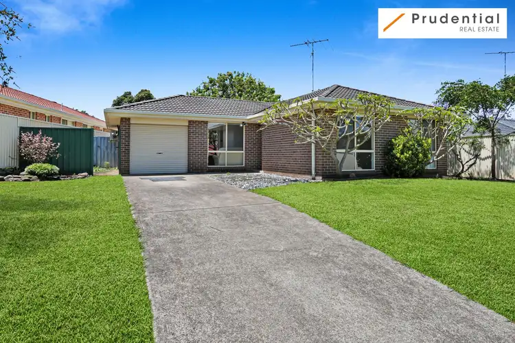 24 Crommelin Crescent, St Helens Park NSW 2560