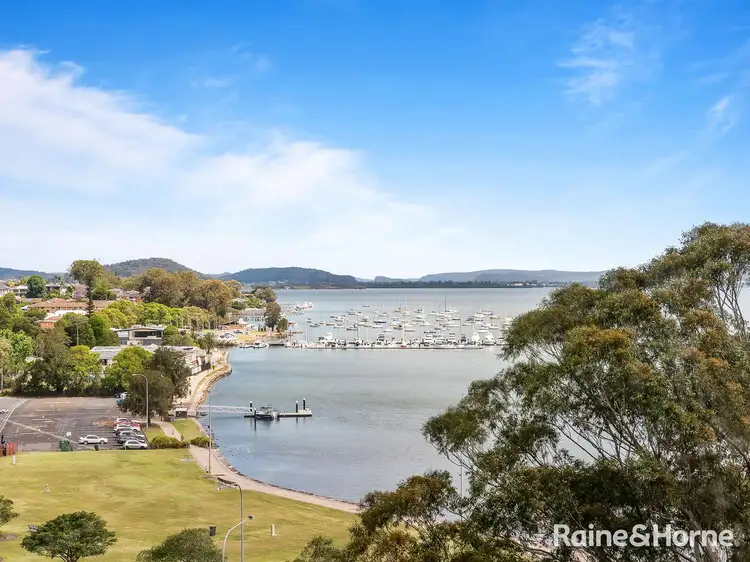24/1 Mann Street, Gosford NSW 2250