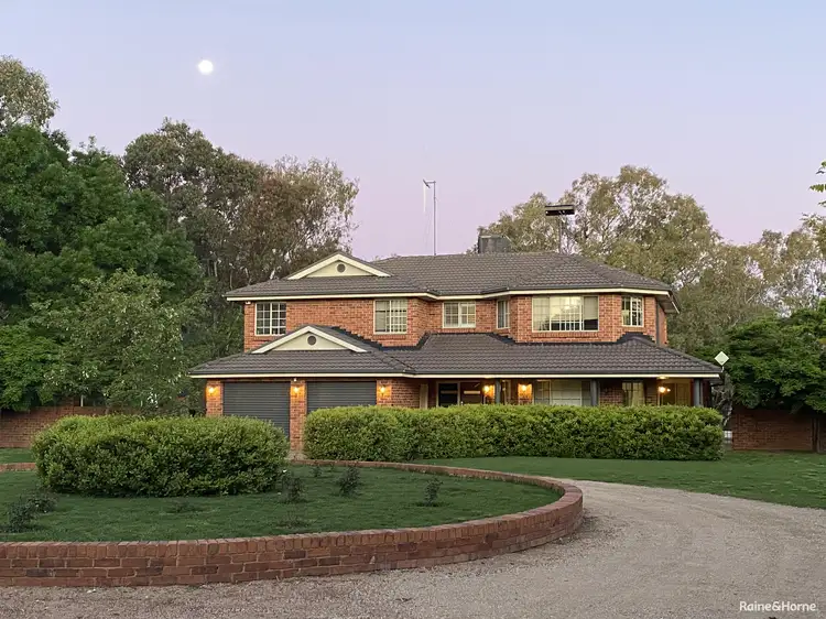 235 Nash Street, Parkes NSW 2870
