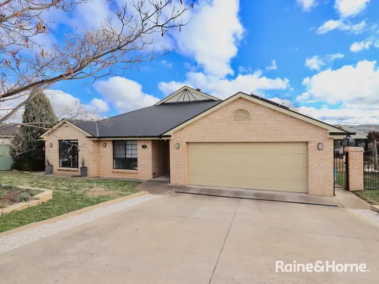 7 Palmer Way, Kelso NSW 2795
