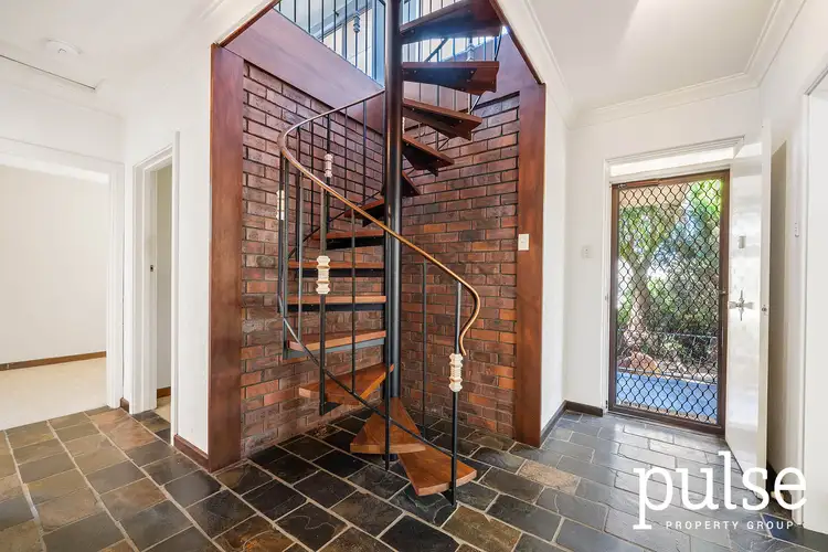 Second view of Homely house listing, 3 Lana Court, Rossmoyne WA 6148