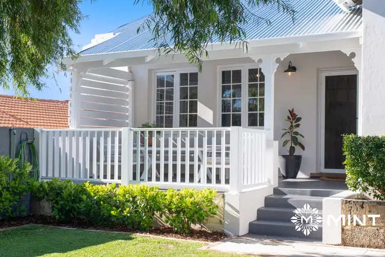 1/1 Kanimbla Street, Bicton WA 6157