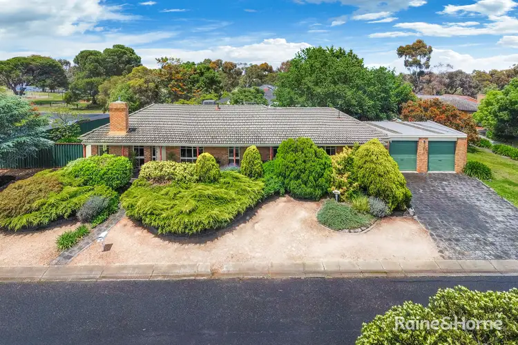 5 Notre Dame Drive, Sunbury VIC 3429