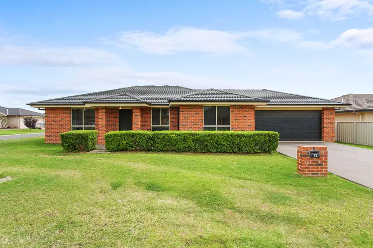 13 Bowman Drive, Tamworth NSW 2340
