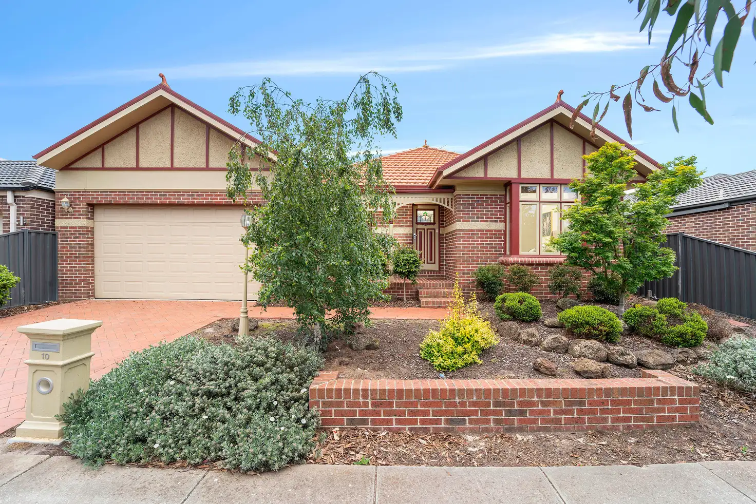 Main view of Homely house listing, 10 Mundi Crescent, Manor Lakes VIC 3024