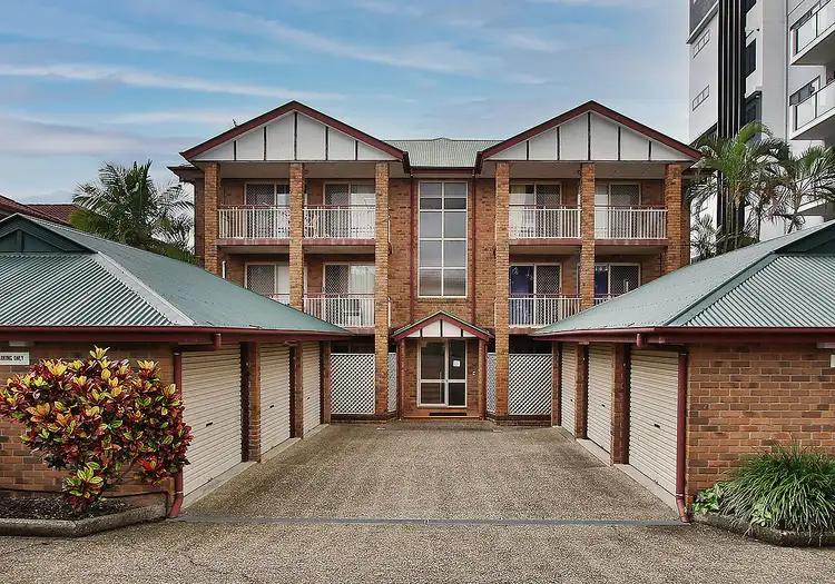 2/31 Kingsmill Street, Chermside QLD 4032