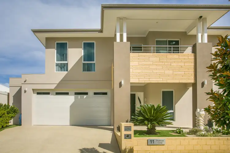 11 Podman Loop, North Coogee WA 6163