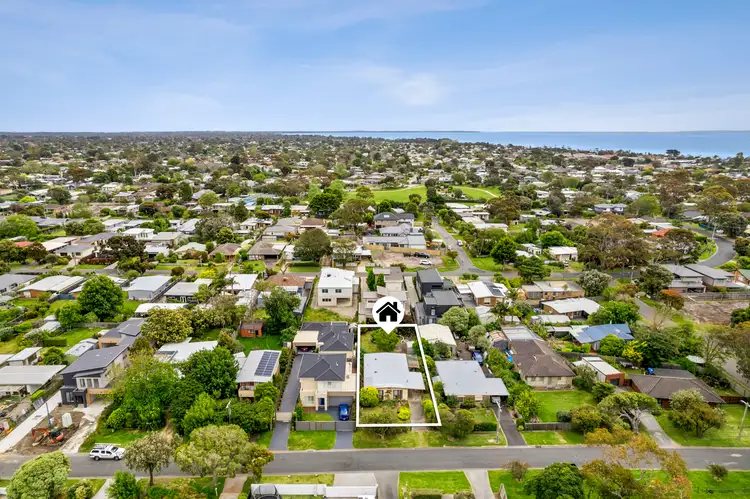 6 Woonton Street, Rosebud VIC 3939