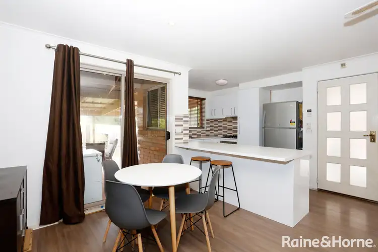 Seventh view of Homely house listing, 25 Linden Close, Meadow Heights VIC 3048