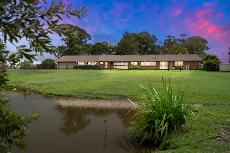16 Harvest Road, Medowie NSW 2318