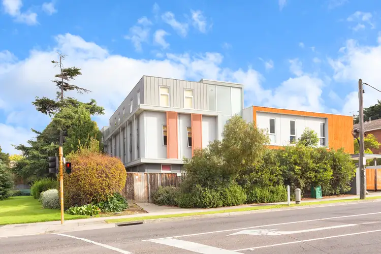 Main view of Homely apartment listing, 1/60 Auburn Road, Hawthorn VIC 3122