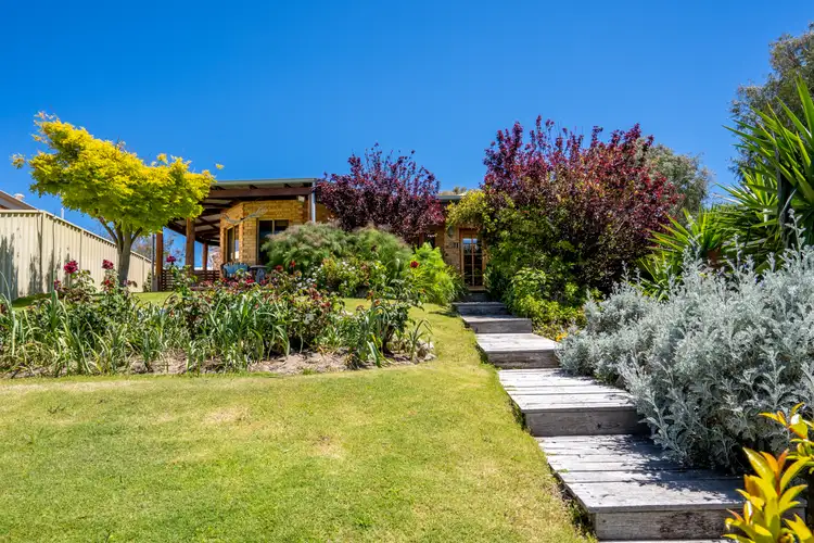 31 Hayfield Drive, Peppermint Grove Beach WA 6271