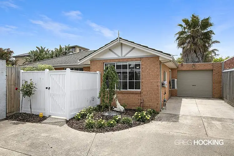 2/67 Queen Street, Altona VIC 3018