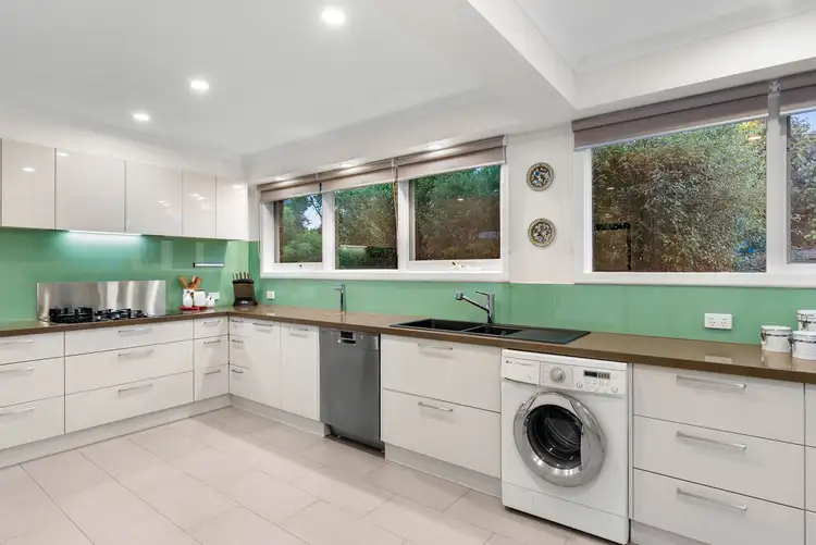 Sixth view of Homely house listing, 2 Tara Drive, Frankston VIC 3199
