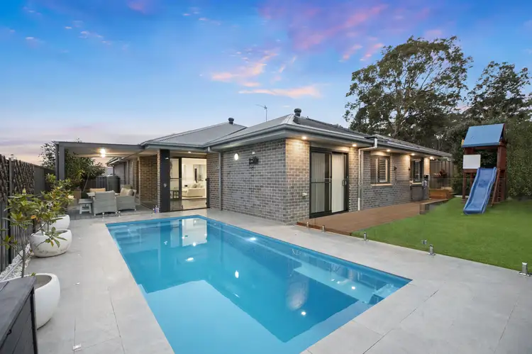 5 Oakwood Street, Wadalba NSW 2259