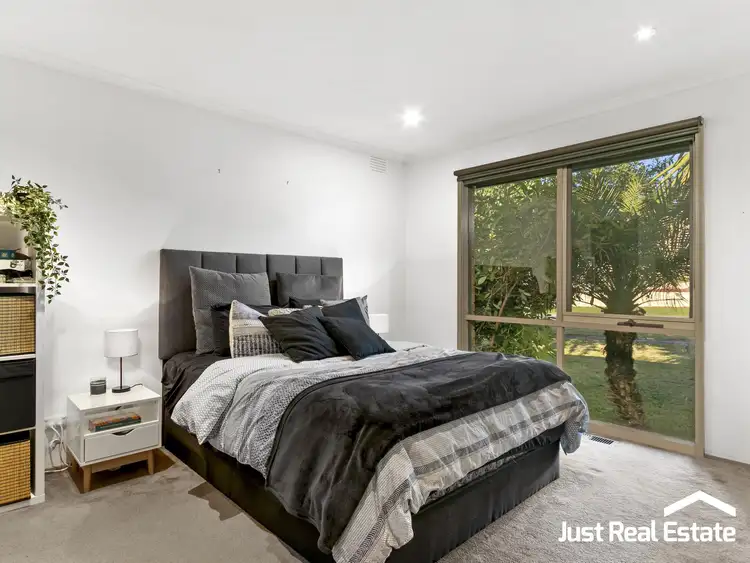 Seventh view of Homely house listing, 43 Mildura Crescent, Endeavour Hills VIC 3802