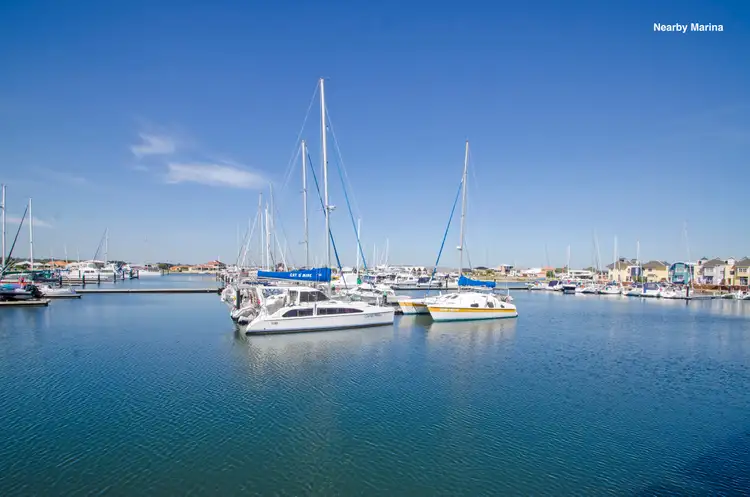 8 Lanyard Boulevard, Geographe WA 6280