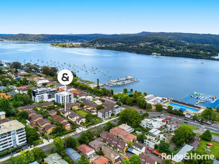 4/3 York Street, Point Frederick NSW 2250