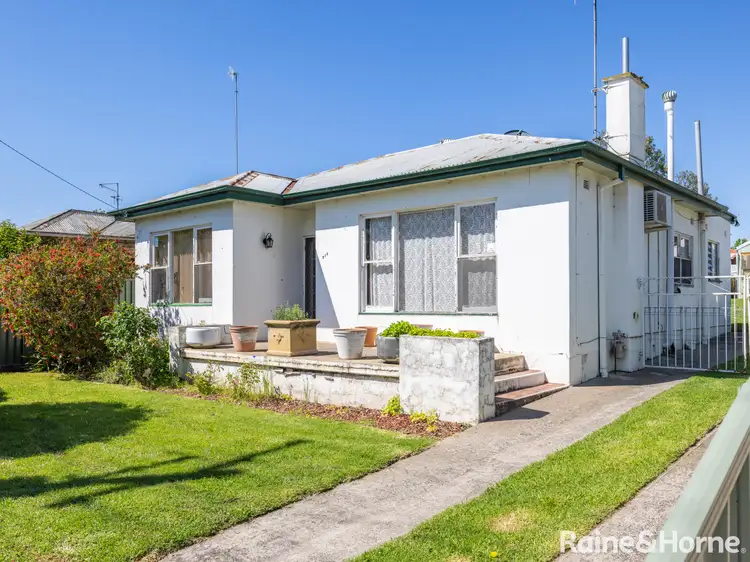 218 Durham Street, Bathurst NSW 2795