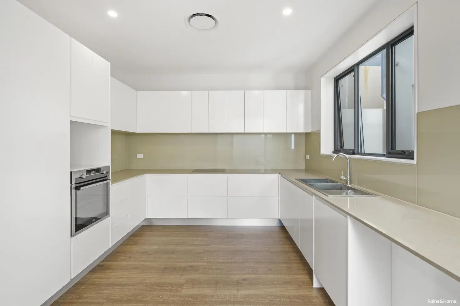 Main view of Homely villa listing, 560/72 Glen Dower Street, Gilead NSW 2560