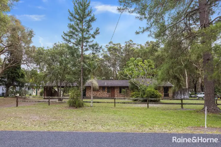 13 Brownes Road, Salt Ash NSW 2318