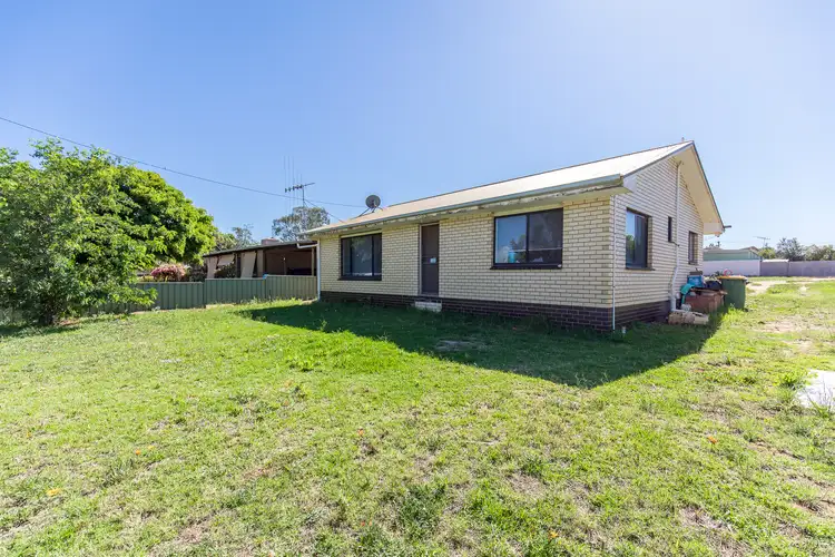 65 Cadell Street, Tooleybuc NSW 2736