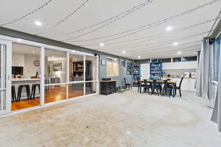 Sixth view of Homely house listing, 2 Norfolk Close, Somerville VIC 3912