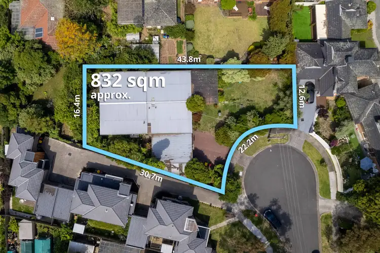 11 Newton Grove, Glen Waverley VIC 3150