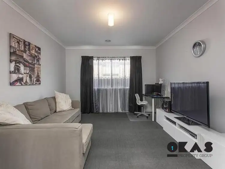 Second view of Homely house listing, 122 Kinglake Drive, Manor Lakes VIC 3024