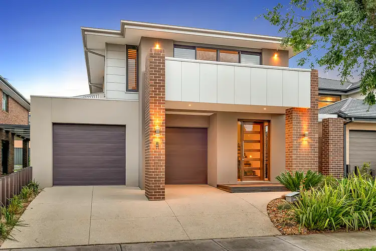 Second view of Homely house listing, 5 Baronial Way, Craigieburn VIC 3064