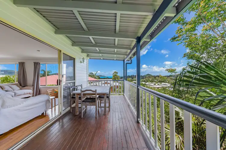 17 Daydream Court, Cannonvale QLD 4802
