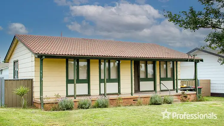 10 Bourne Street, West Tamworth NSW 2340