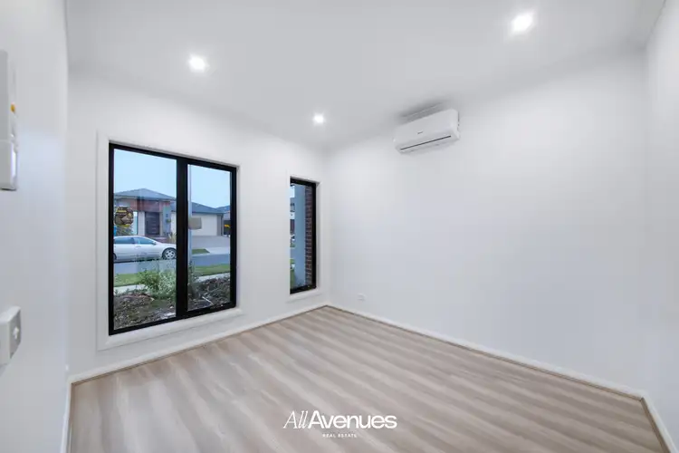 Fourth view of Homely house listing, 37 Ravello Avenue, Berwick VIC 3806