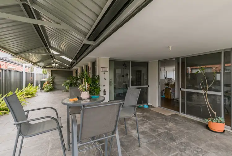 Second view of Homely house listing, 6 Regelia Way, Baldivis WA 6171
