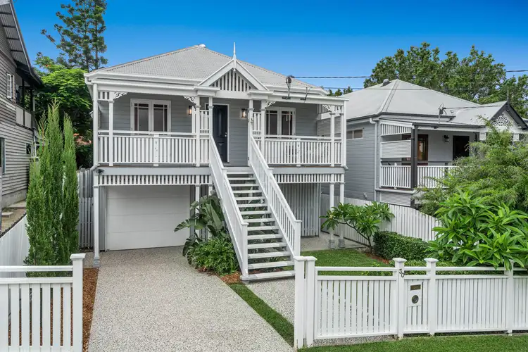 30 Burn Street, Camp Hill QLD 4152