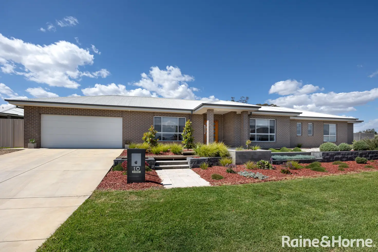 Main view of Homely house listing, 10 Kentucky Crescent, Gobbagombalin NSW 2650