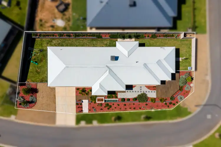Second view of Homely house listing, 10 Kentucky Crescent, Gobbagombalin NSW 2650
