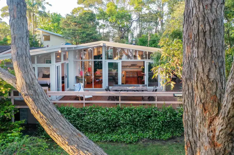 106 Bannister Head Road, Mollymook Beach NSW 2539