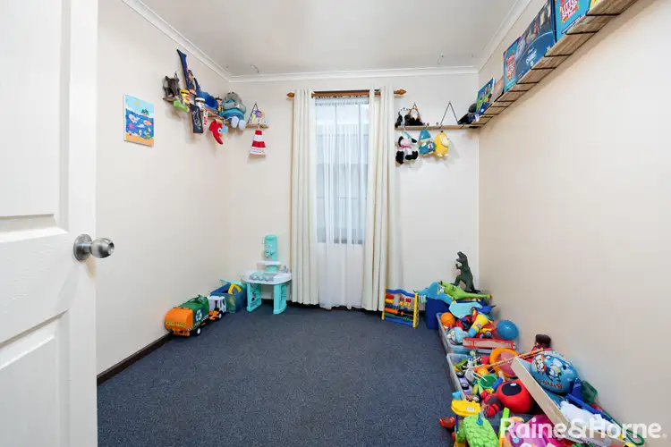 Fifth view of Homely house listing, 16 Warren Place, Mount Austin NSW 2650