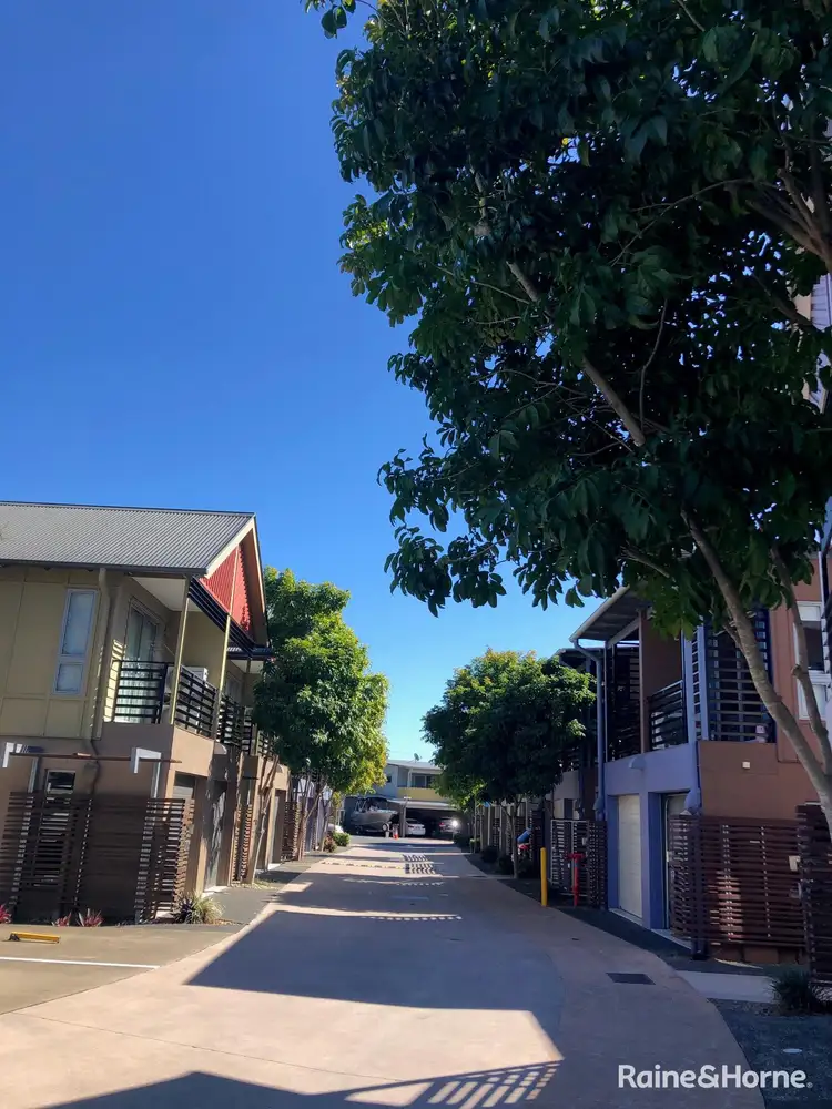 Second view of Homely townhouse listing, 8/123 Barrack Road, Cannon Hill QLD 4170