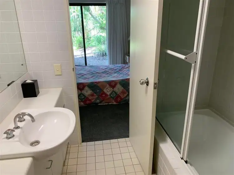 Seventh view of Homely unit listing, Unit 1403 Cascade Condominiums, Laguna Quays QLD 4800
