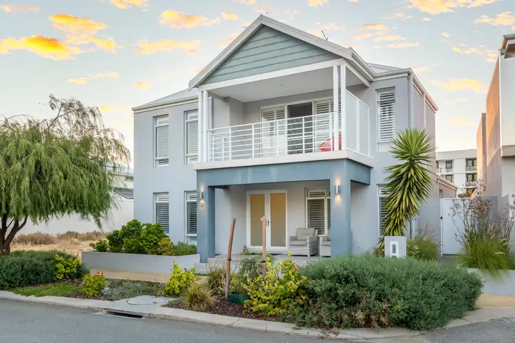 9 Wanstead Street, North Coogee WA 6163