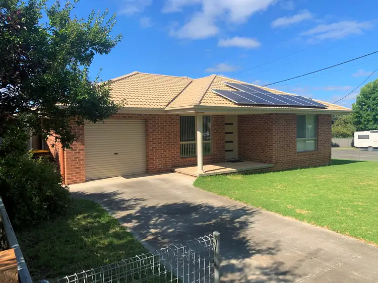 35 Brougham Street, Cowra NSW 2794