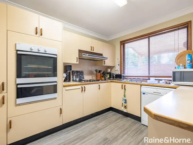 Second view of Homely house listing, 10 Sloman Court, Kelso NSW 2795