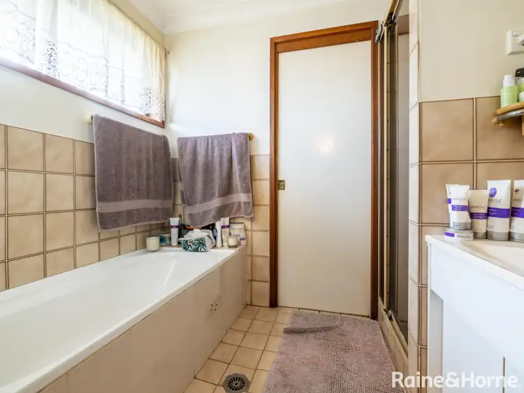 Sixth view of Homely house listing, 10 Sloman Court, Kelso NSW 2795